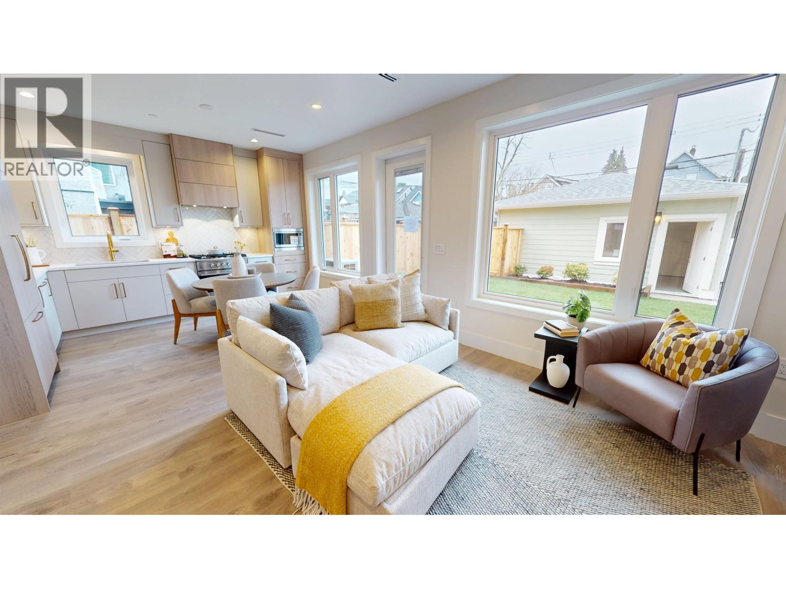 2 2528 Turner Street, Vancouver, British Columbia  V5K 2E8 - Photo 2 - R3097874