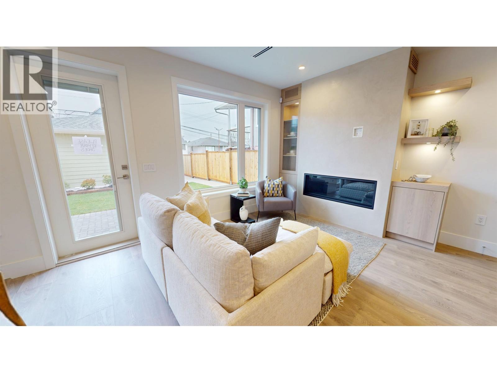 2 2528 Turner Street, Vancouver, British Columbia  V5K 2E8 - Photo 3 - R3097874