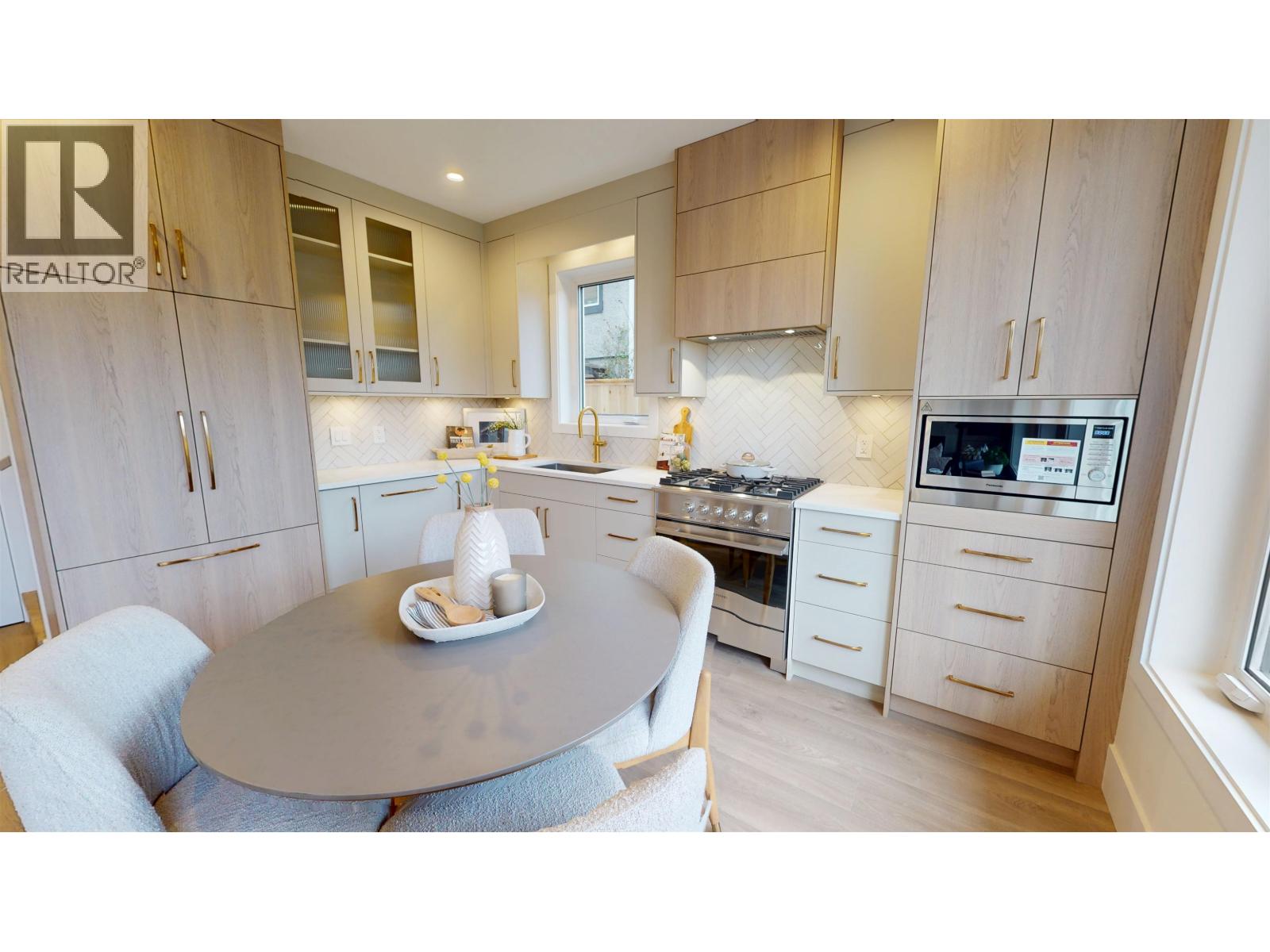 2 2528 Turner Street, Vancouver, British Columbia  V5K 2E8 - Photo 5 - R3097874