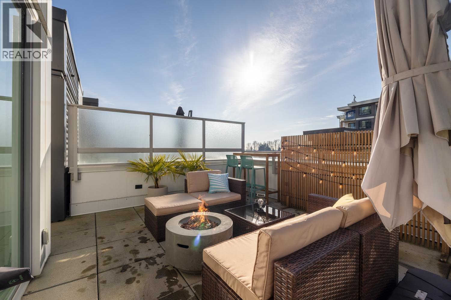 3 8693 Oolichan Way, Vancouver, British Columbia  V5S 0G7 - Photo 1 - R3097880