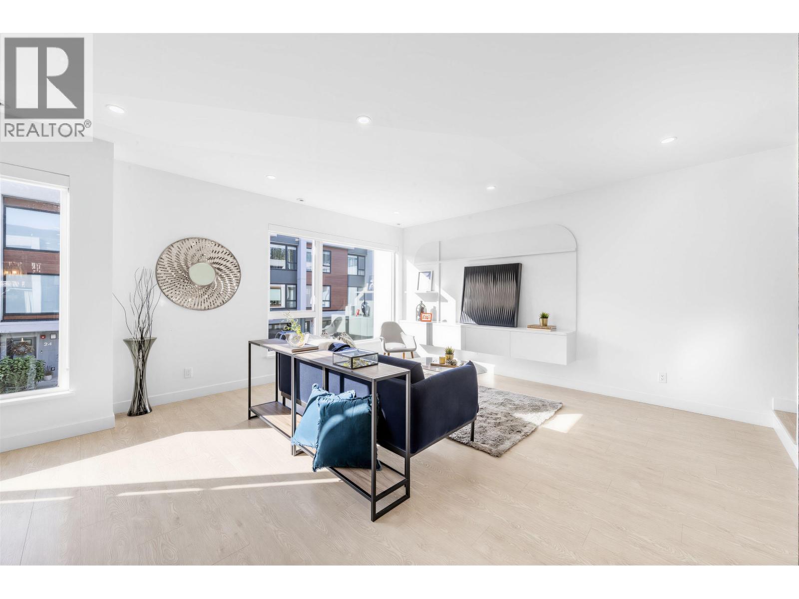 30 3597 Malsum Drive, North Vancouver, British Columbia  V7G 0B2 - Photo 3 - R3097881