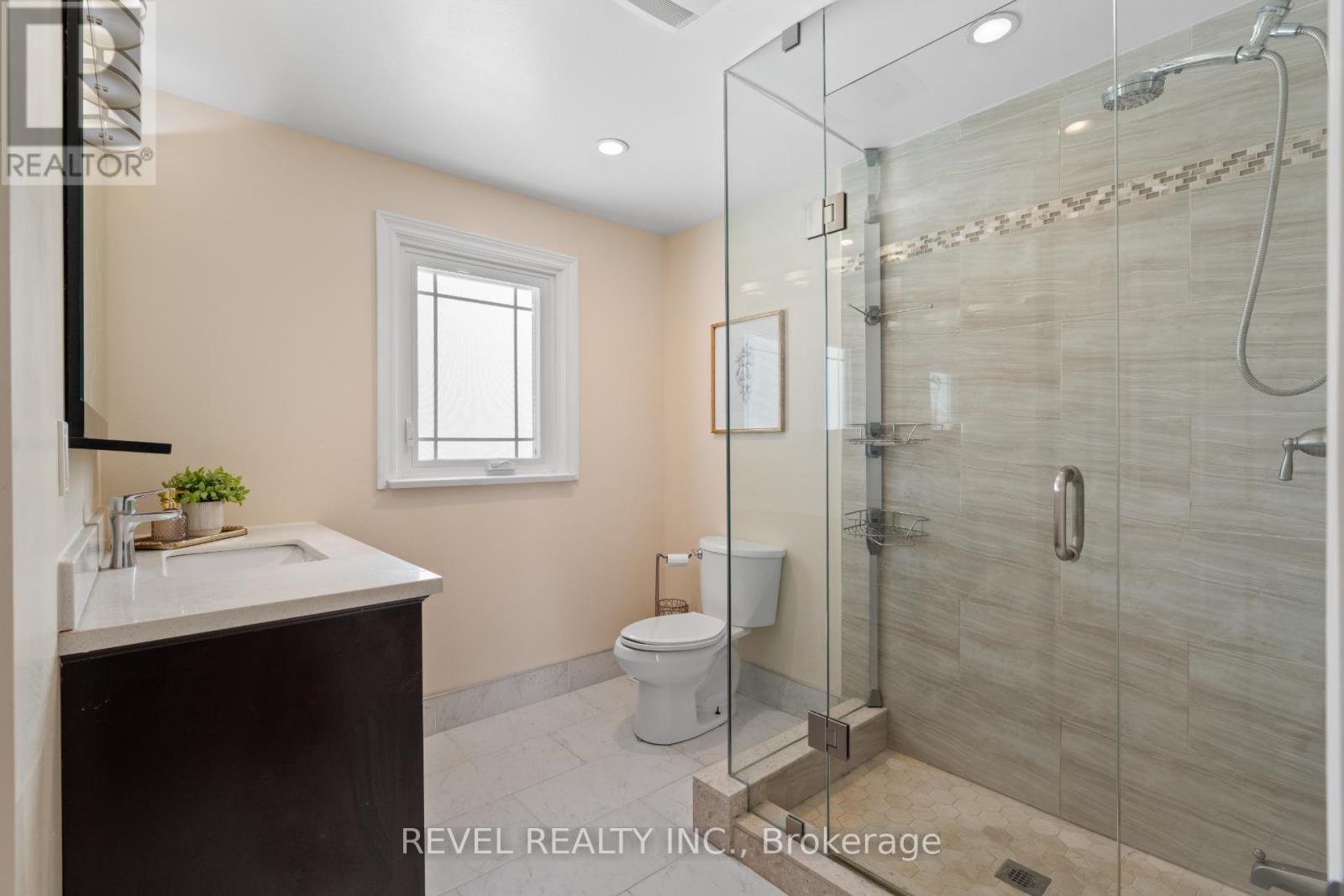 37 Ferndale Crescent, Brampton, Ontario  L6W 1G1 - Photo 14 - W12822852