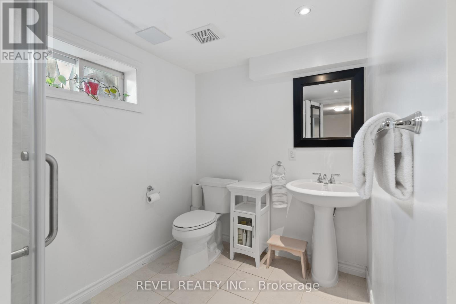 37 Ferndale Crescent, Brampton, Ontario  L6W 1G1 - Photo 21 - W12822852