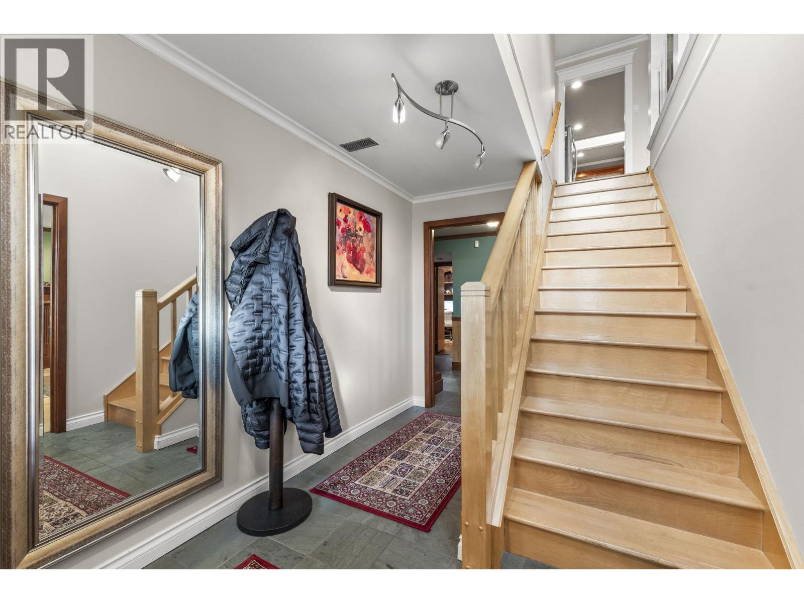 317 Gloucester Court, Coquitlam, British Columbia  V3K 5S6 - Photo 23 - R3097866