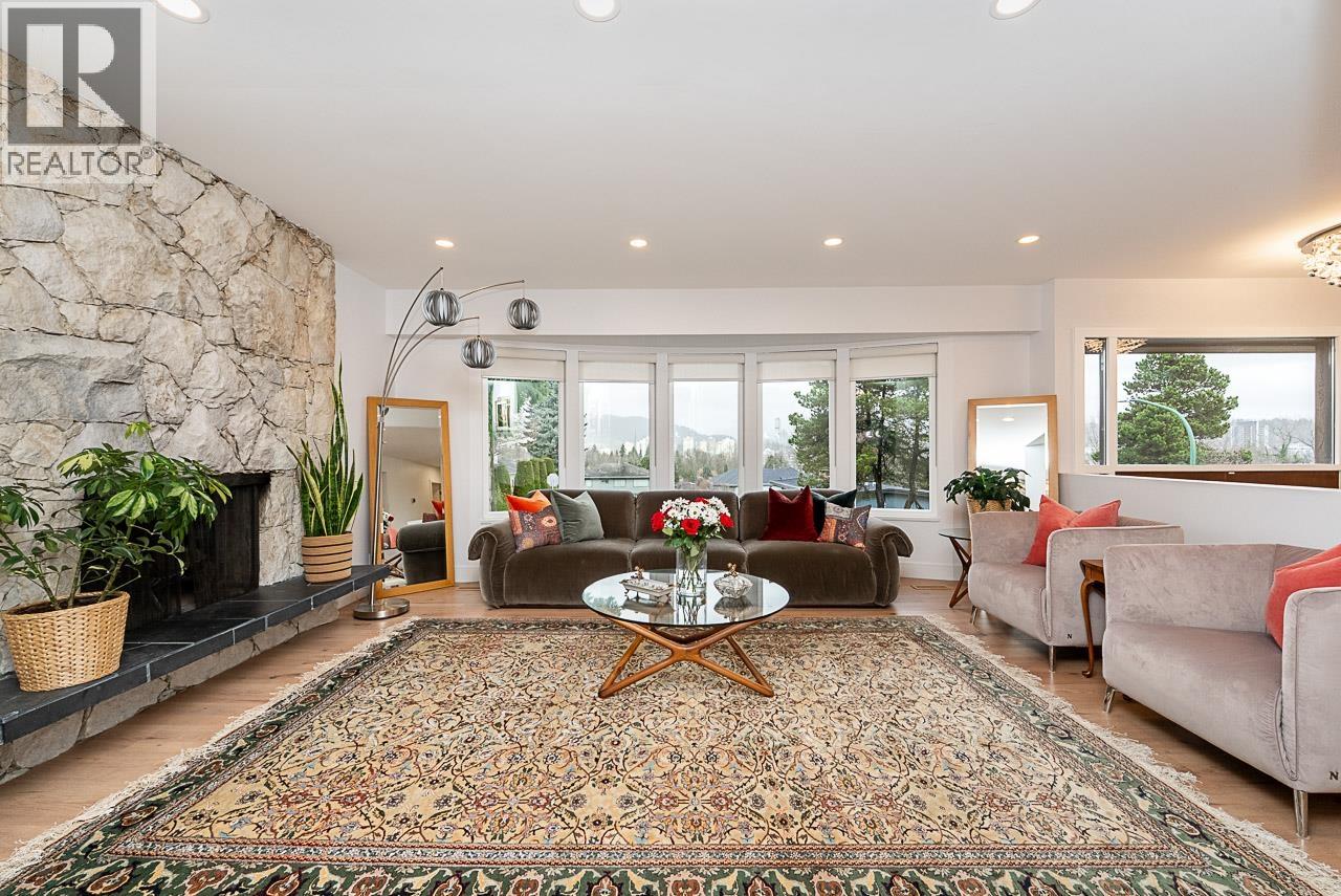 9150 Wilberforce Street, Burnaby, British Columbia  V3N 4C6 - Photo 10 - R3097898