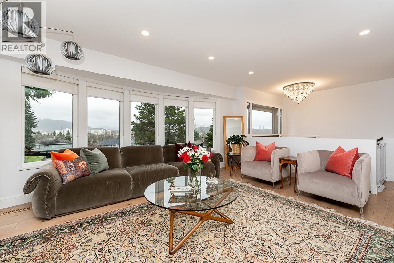 9150 Wilberforce Street, Burnaby, British Columbia  V3N 4C6 - Photo 11 - R3097898