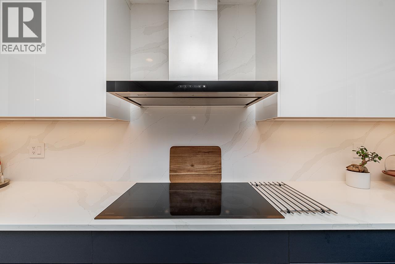 9150 Wilberforce Street, Burnaby, British Columbia  V3N 4C6 - Photo 16 - R3097898