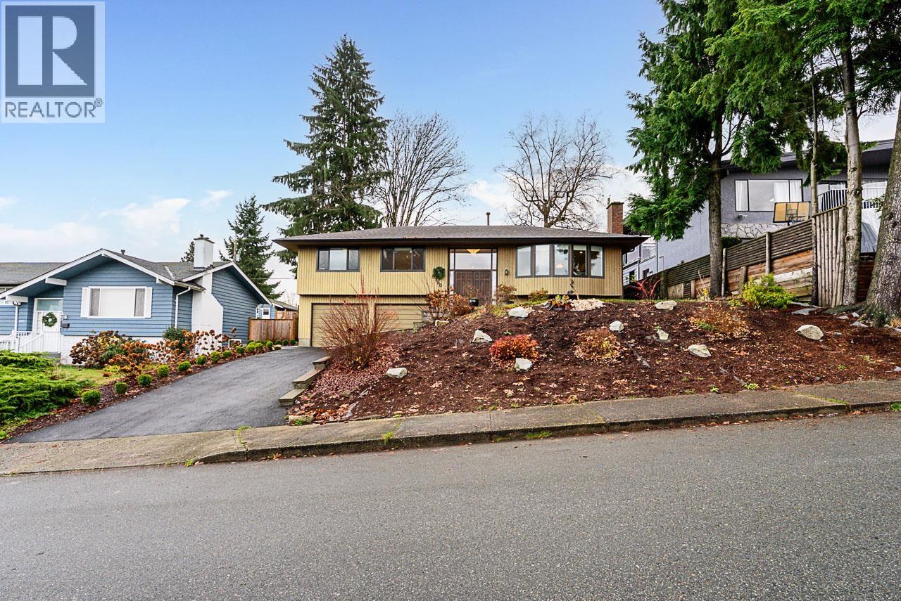 9150 Wilberforce Street, Burnaby, British Columbia  V3N 4C6 - Photo 2 - R3097898