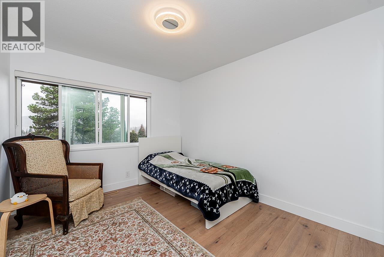 9150 Wilberforce Street, Burnaby, British Columbia  V3N 4C6 - Photo 22 - R3097898