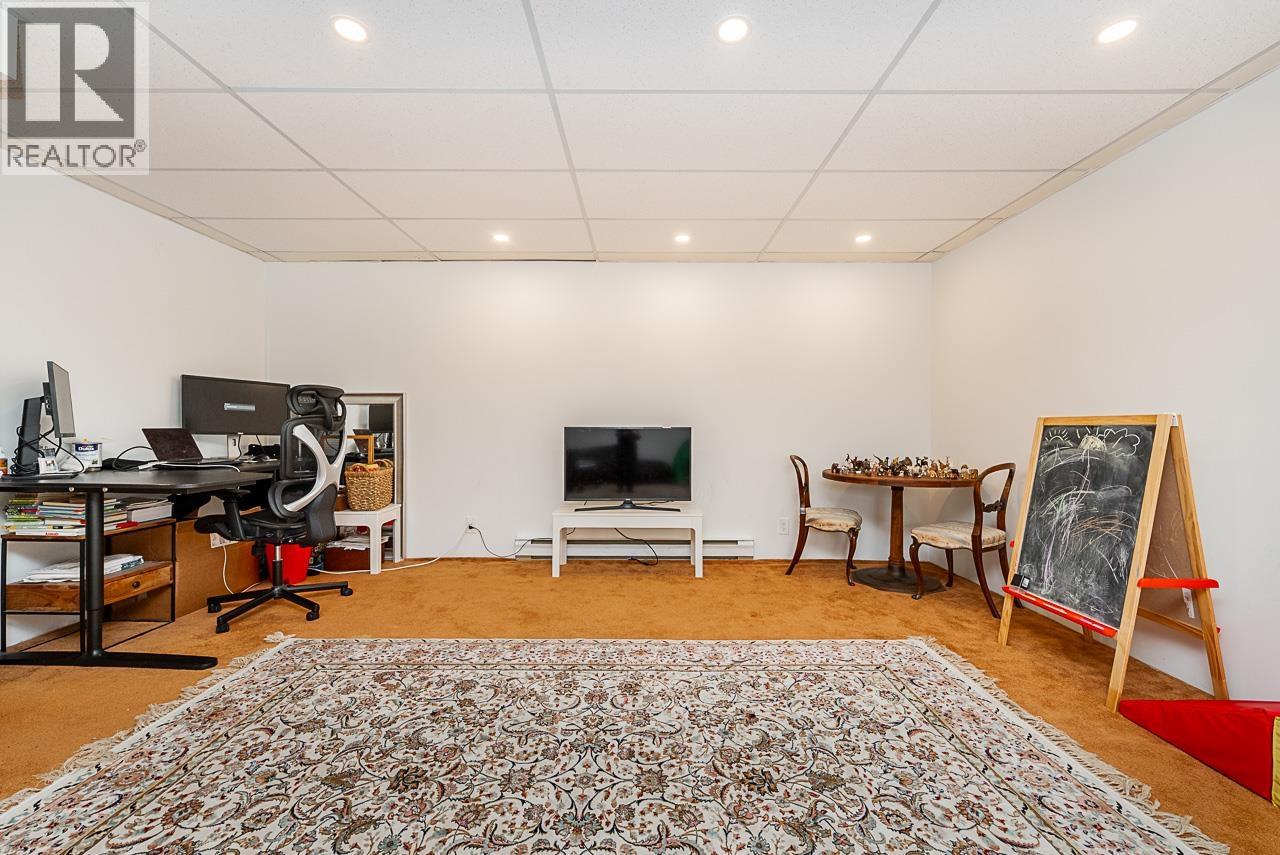 9150 Wilberforce Street, Burnaby, British Columbia  V3N 4C6 - Photo 27 - R3097898