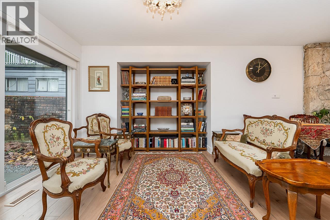 9150 Wilberforce Street, Burnaby, British Columbia  V3N 4C6 - Photo 7 - R3097898