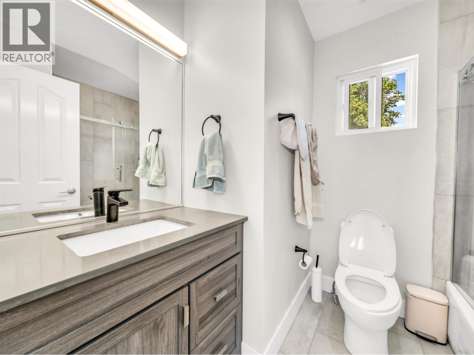 1089 E King Edward Avenue, Vancouver, British Columbia  V5V 2E8 - Photo 13 - R3097914