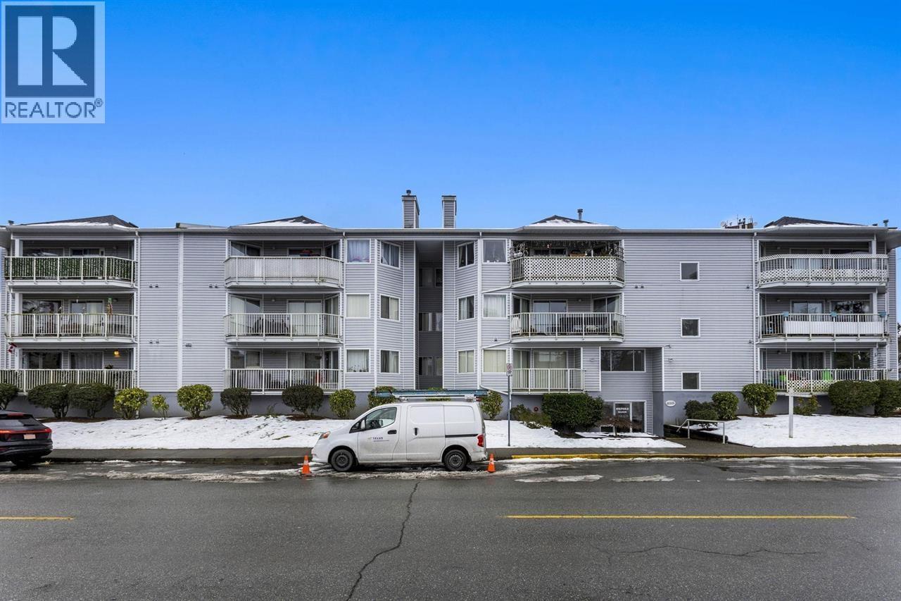 304 22222 119 Street, Maple Ridge, British Columbia  V2X 2Y9 - Photo 1 - R3097892