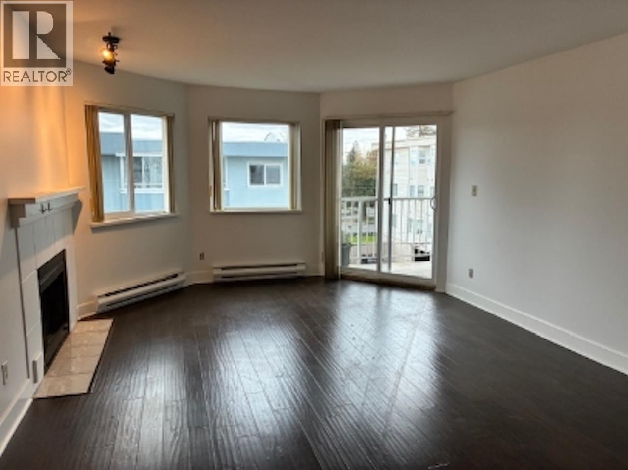 304 22222 119 Street, Maple Ridge, British Columbia  V2X 2Y9 - Photo 3 - R3097892