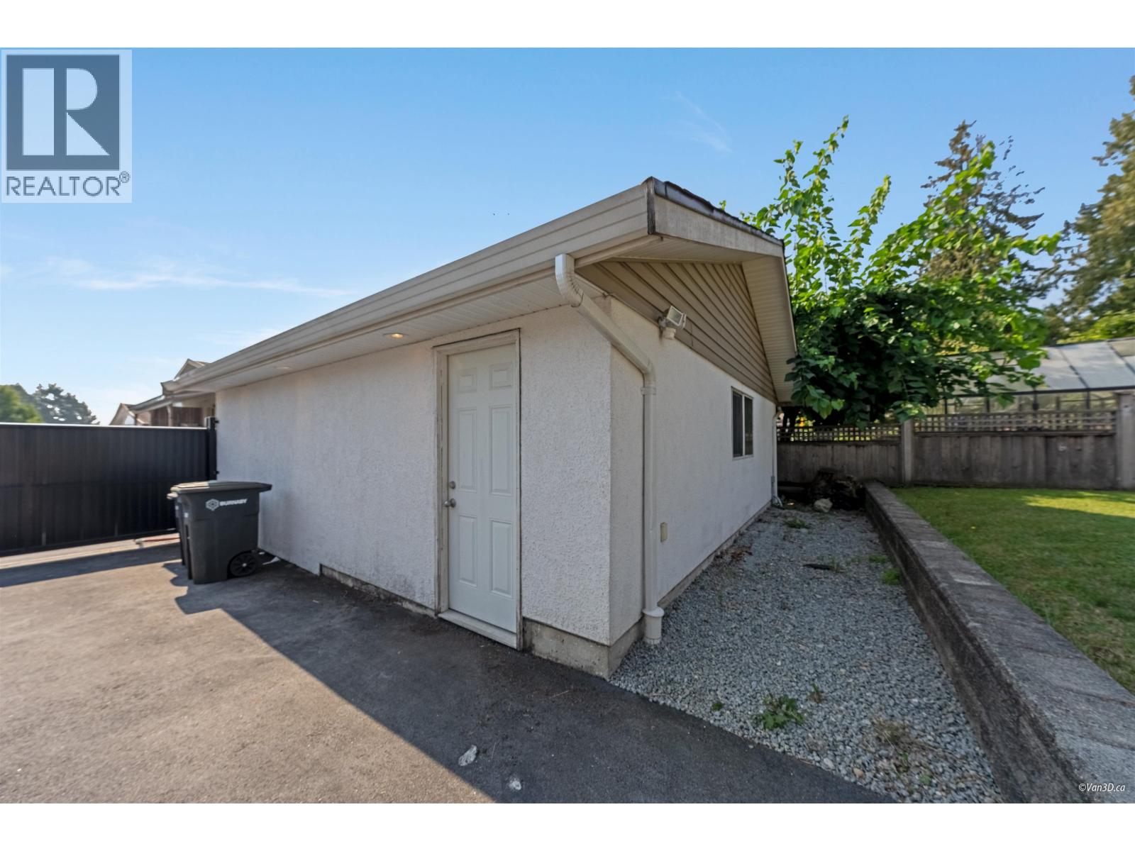 8008 13th Avenue, Burnaby, British Columbia  V3N 2G2 - Photo 34 - R3094643