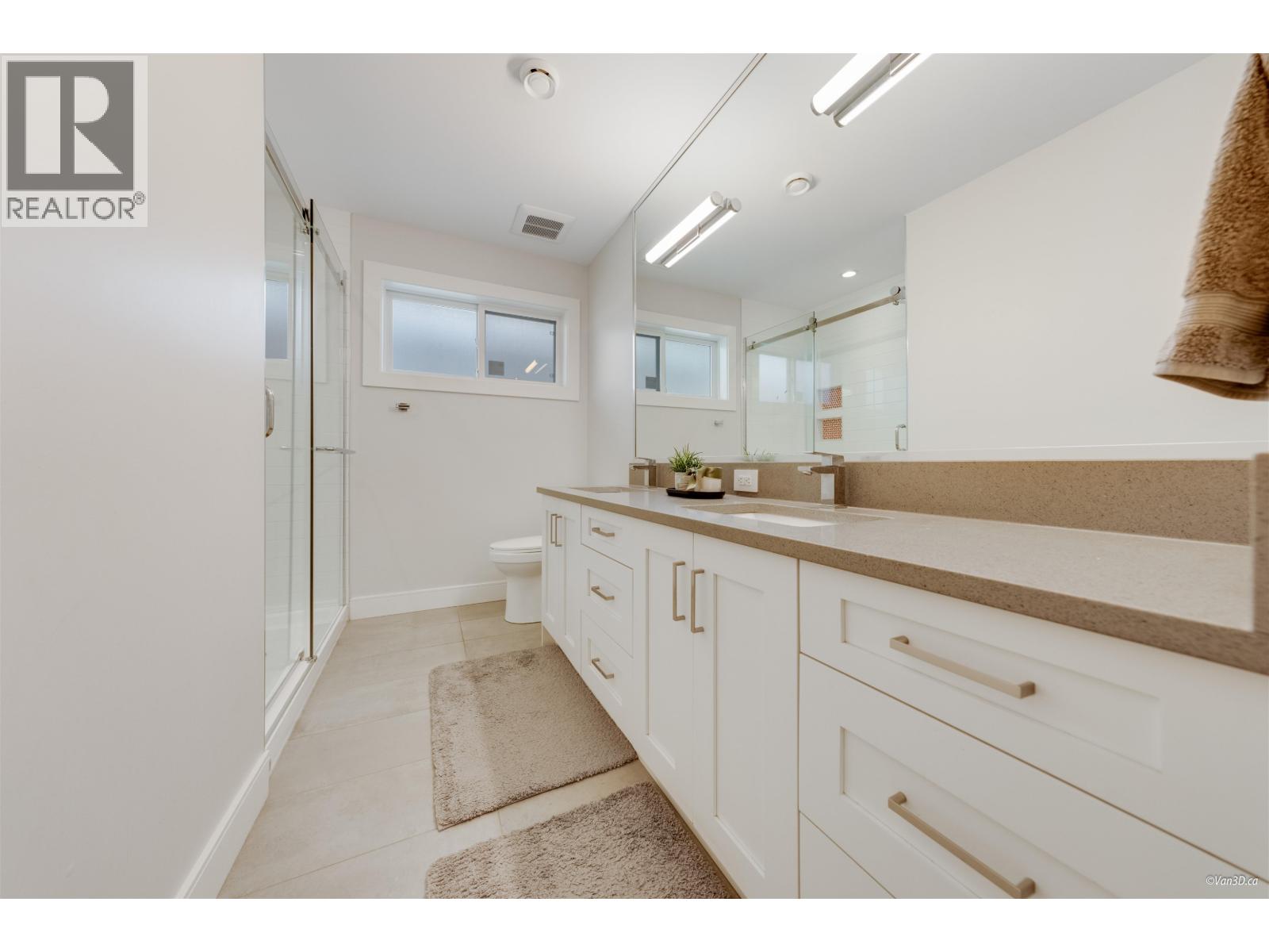 8008 13th Avenue, Burnaby, British Columbia  V3N 2G2 - Photo 12 - R3094643