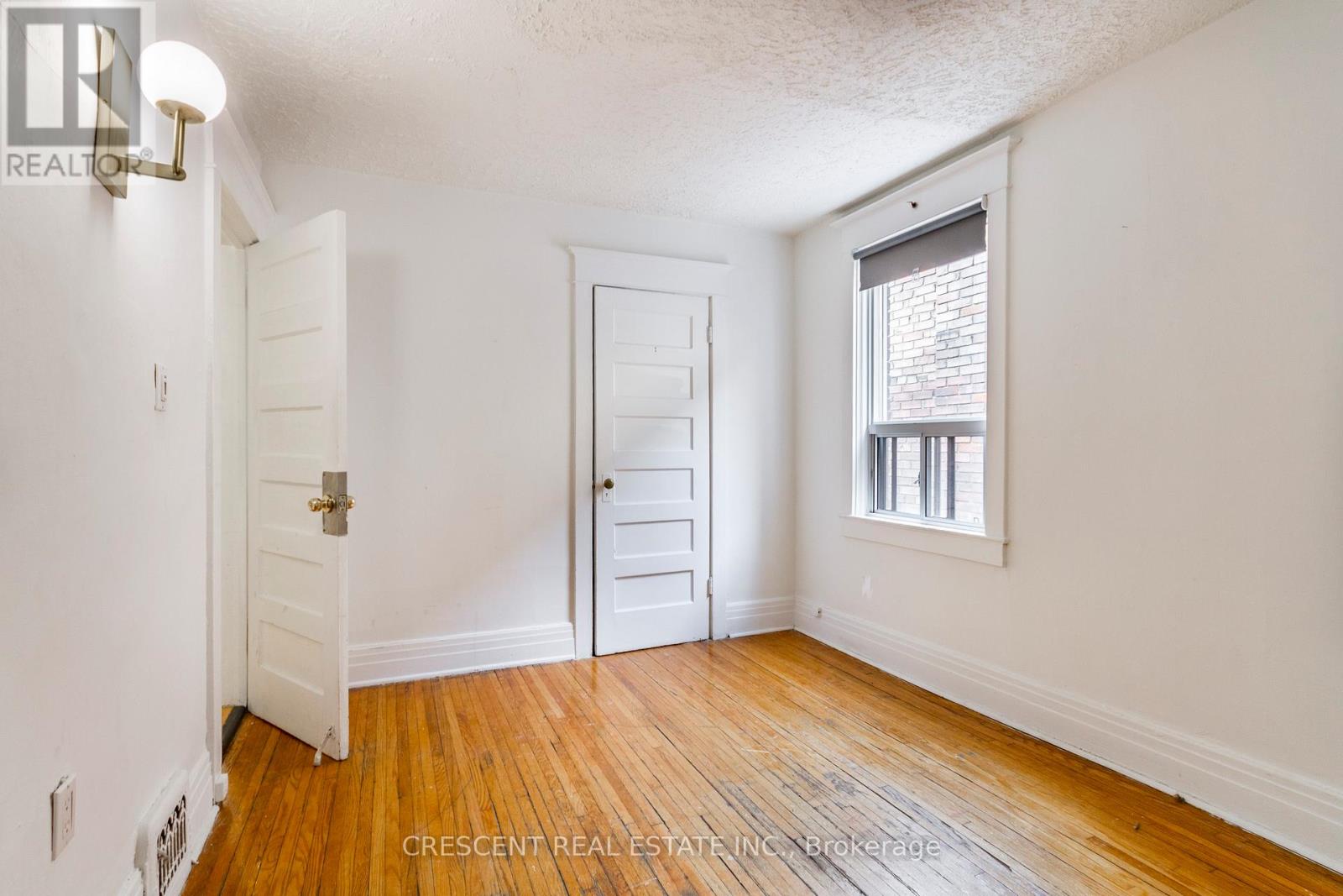 Upper - 1057 Davenport Road, Toronto, Ontario  M6G 2C2 - Photo 15 - C12800456