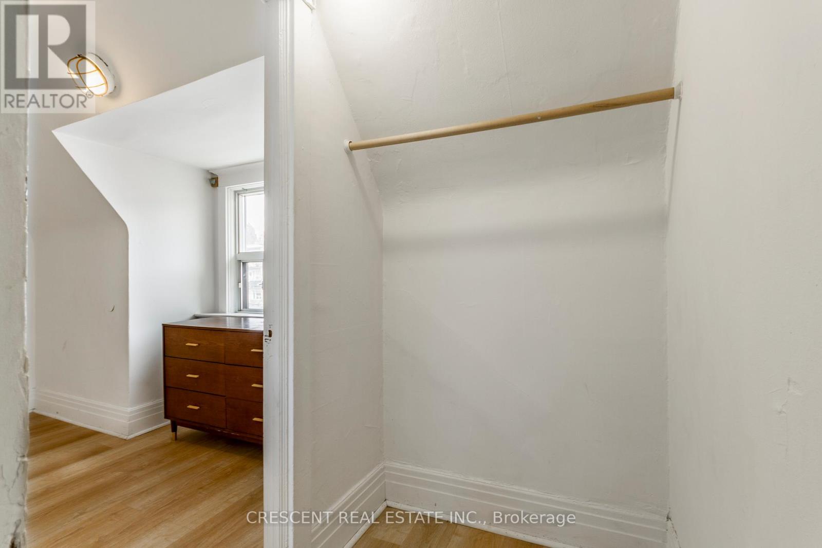 Upper - 1057 Davenport Road, Toronto, Ontario  M6G 2C2 - Photo 12 - C12800456