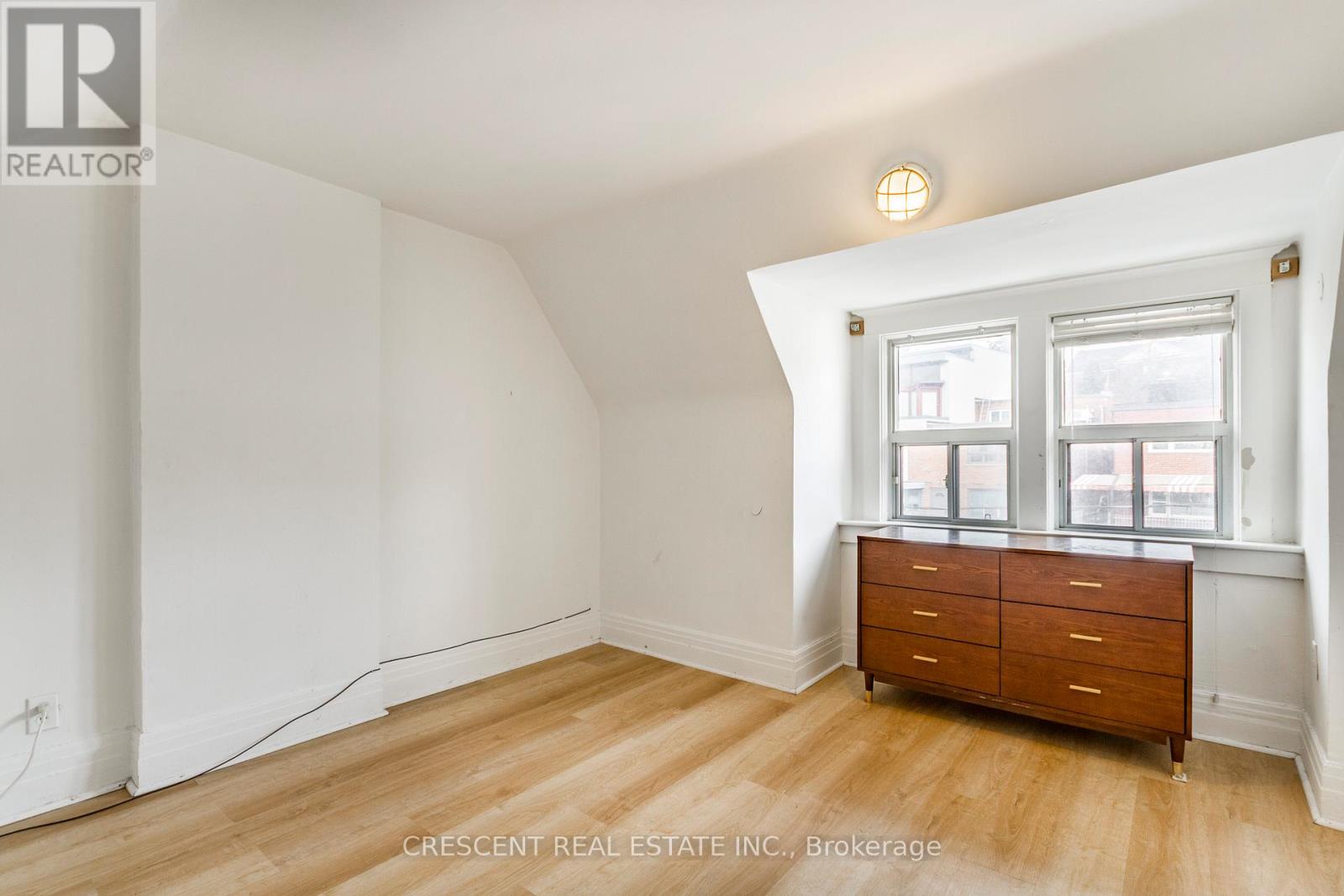 Upper - 1057 Davenport Road, Toronto, Ontario  M6G 2C2 - Photo 11 - C12800456