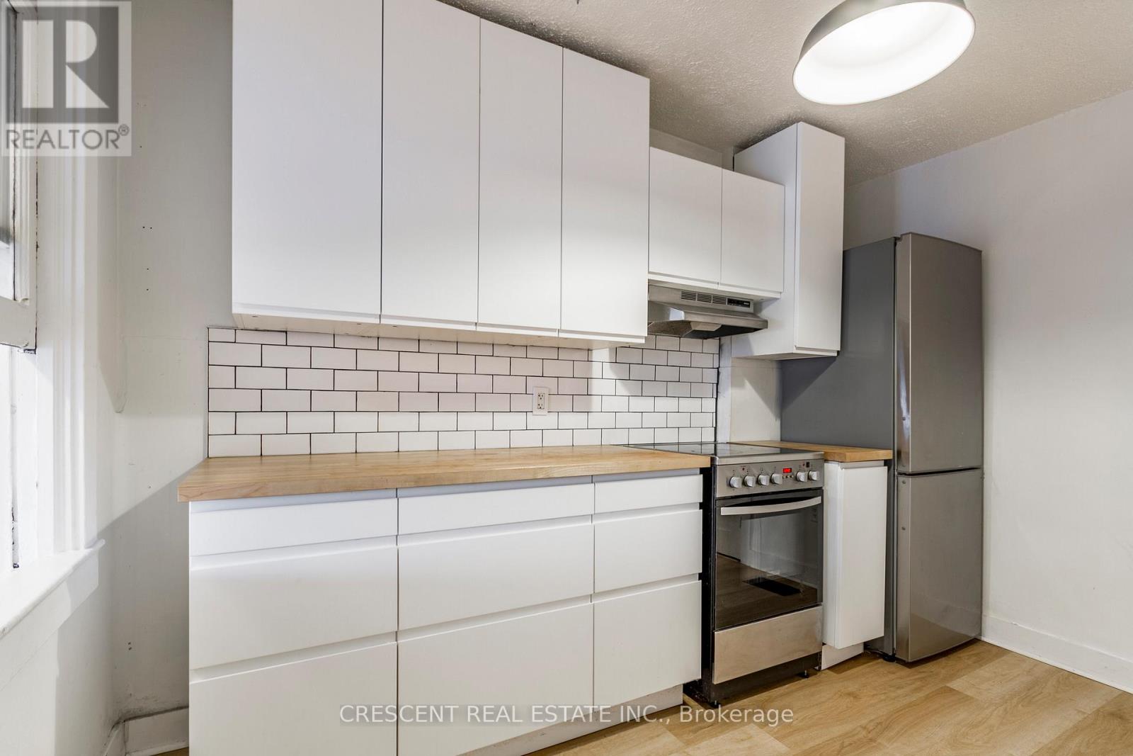 Upper - 1057 Davenport Road, Toronto, Ontario  M6G 2C2 - Photo 3 - C12800456