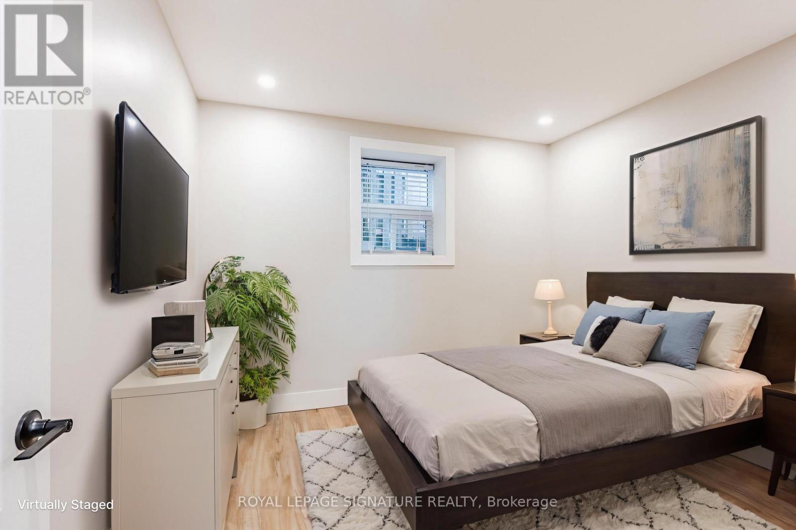 1 - 1 Hassard Avenue, Toronto, Ontario  M4K 3N3 - Photo 5 - E12863048