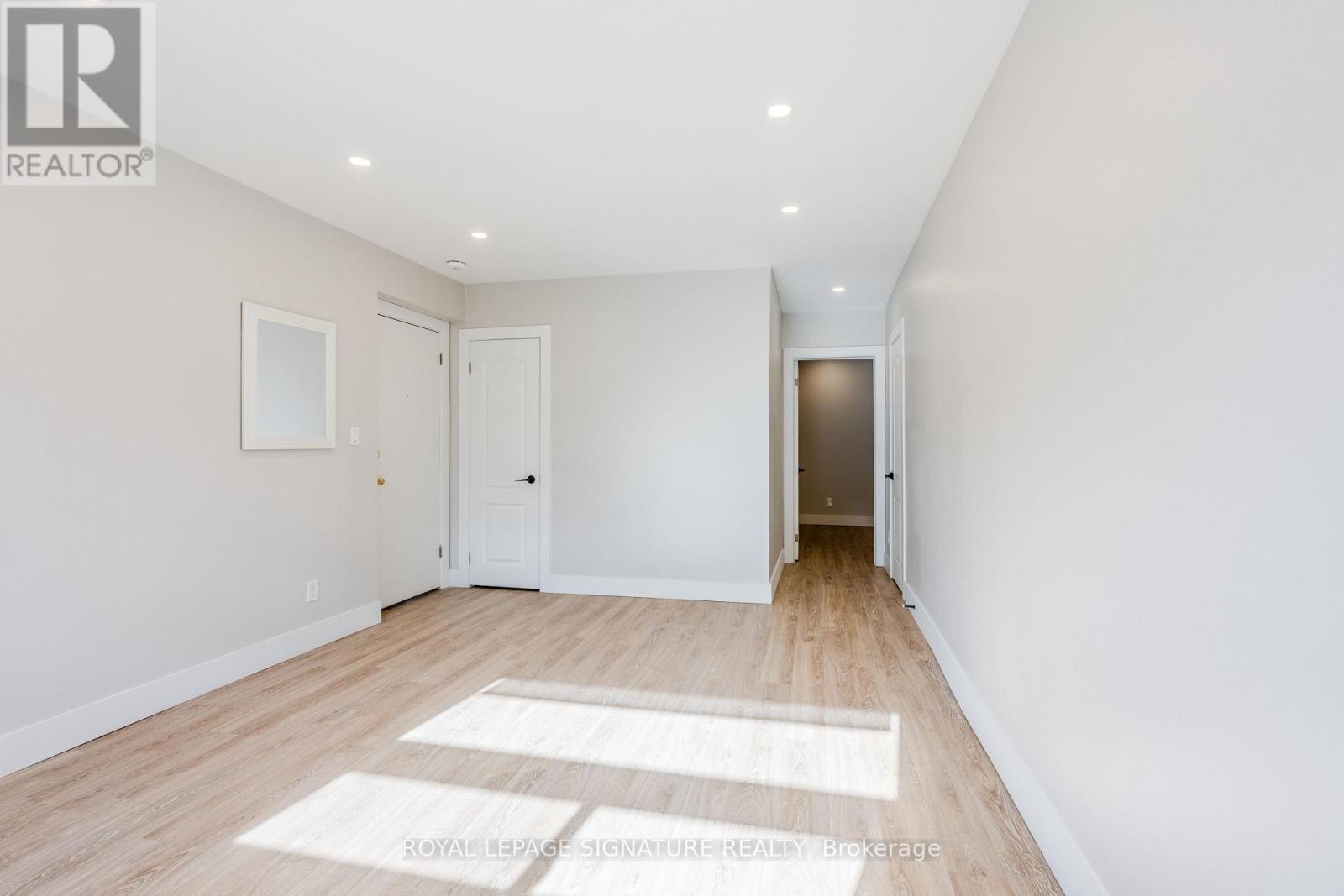 1 - 1 Hassard Avenue, Toronto, Ontario  M4K 3N3 - Photo 8 - E12863048