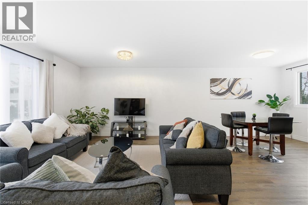 590 Canewood Crescent Unit# Main, Waterloo, Ontario  N2L 5P5 - Photo 2 - 40810933