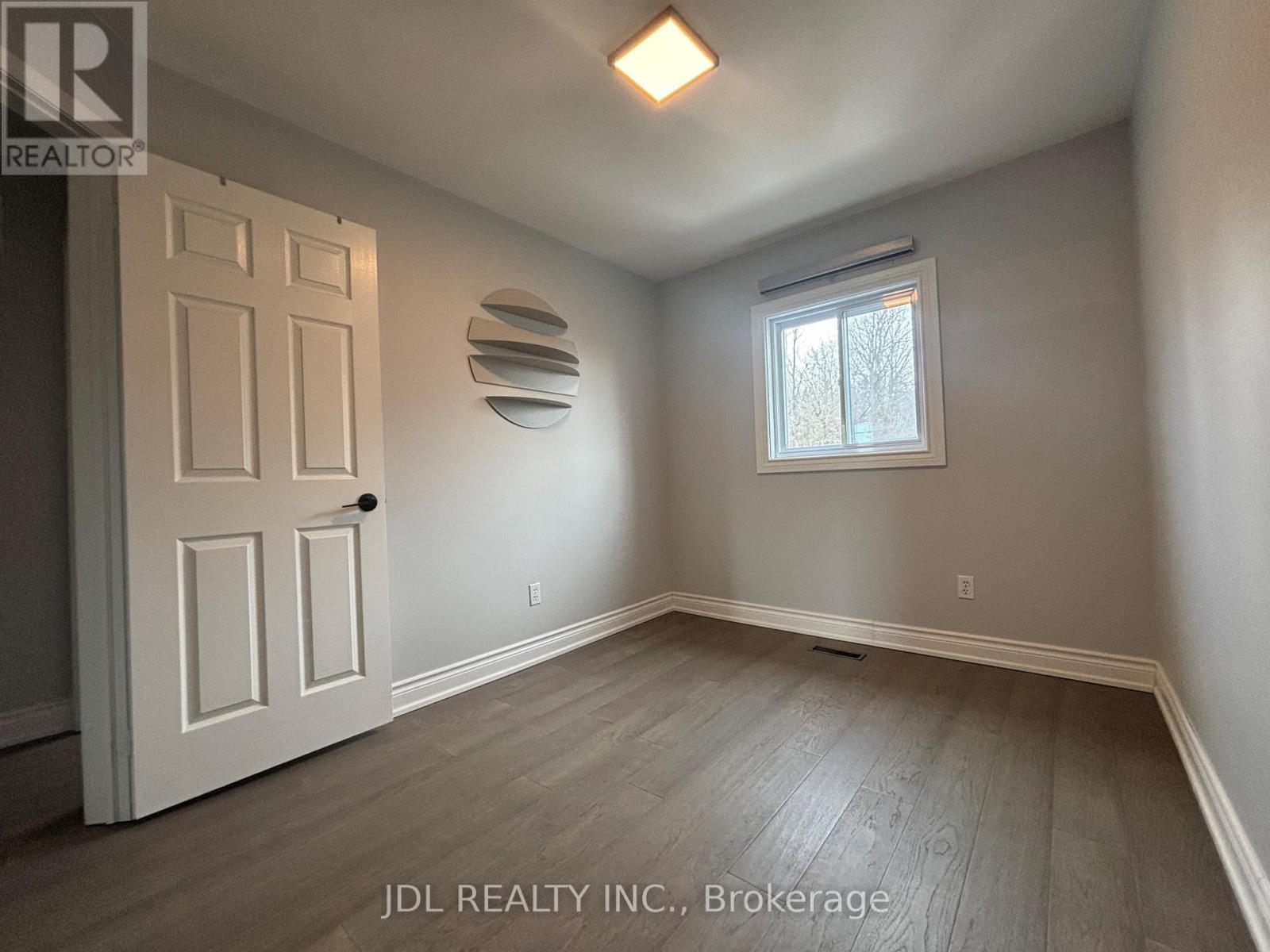 557 Bondi Avenue, Newmarket, Ontario  L3Y 8R5 - Photo 10 - N12864230