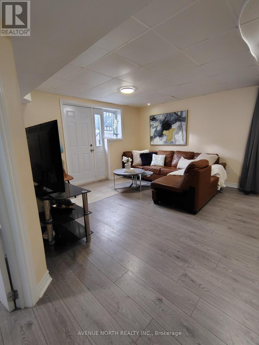 B - 339 Sugar Pine Crescent, Ottawa, Ontario  K2M 0H6 - Photo 4 - X12864298