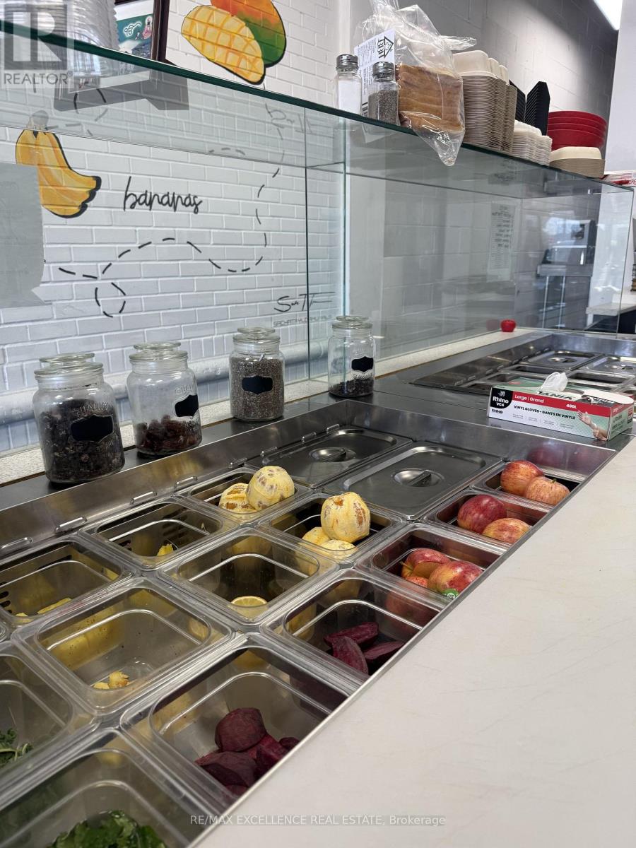 10 - 65 Braydon Boulevard, Brampton, Ontario  L6P 2S4 - Photo 5 - W12864216