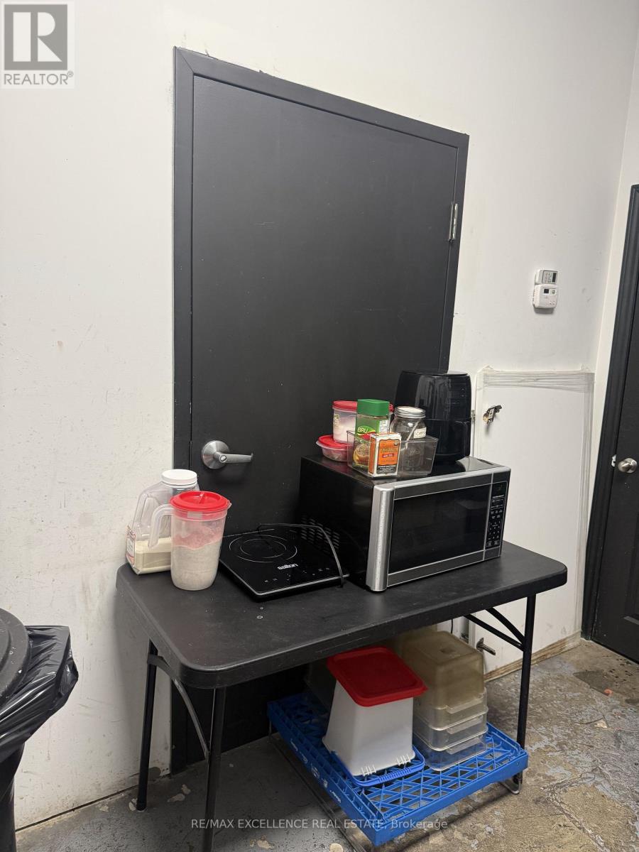 10 - 65 Braydon Boulevard, Brampton, Ontario  L6P 2S4 - Photo 8 - W12864216