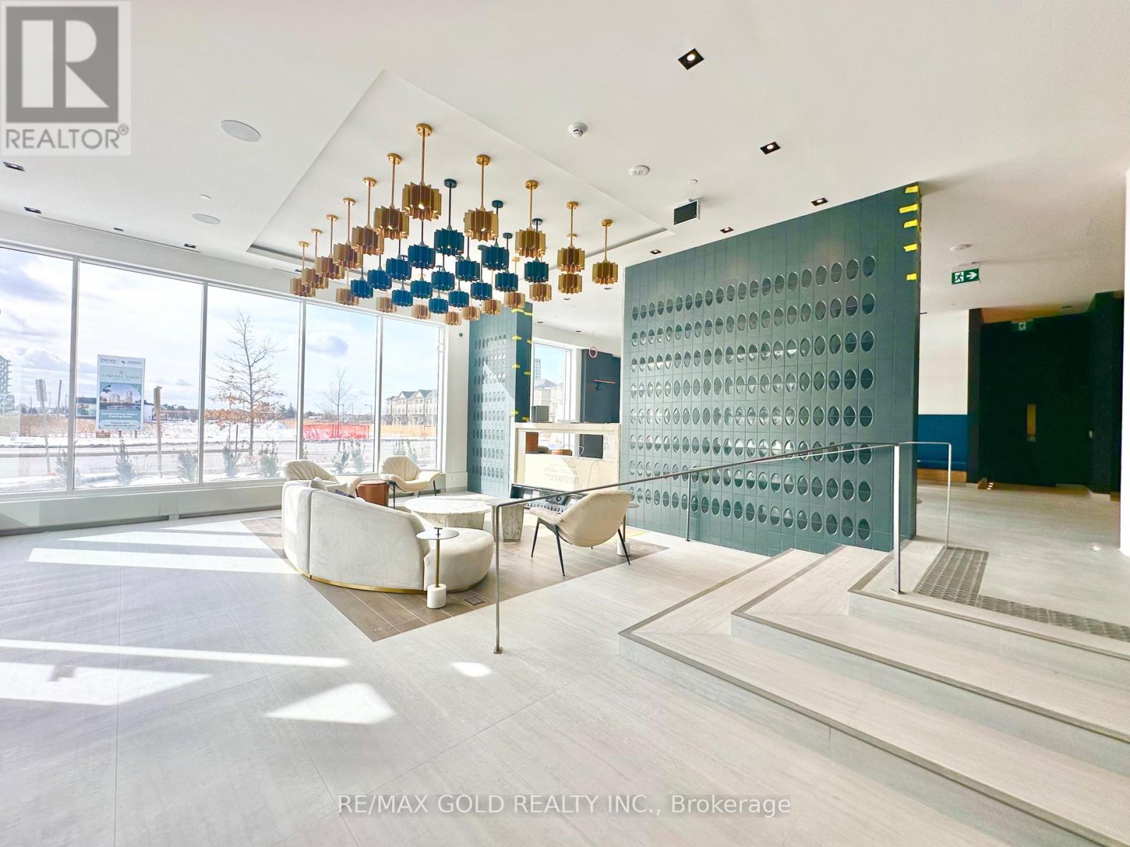 410 - 412 Silver Maple Road, Oakville, Ontario  L6H 7X8 - Photo 5 - W12864254