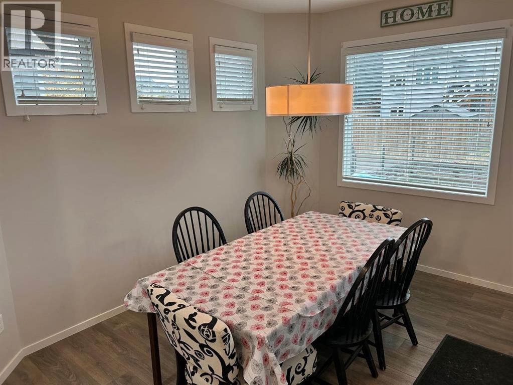 43 Country Meadows Boulevard W, Lethbridge, Alberta  T1J 5J4 - Photo 3 - A2283323