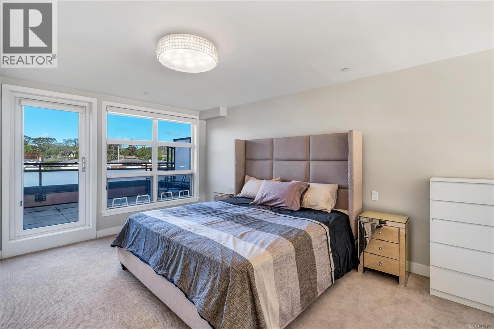 402 4000 Shelbourne St, Saanich, British Columbia  V8N 0B6 - Photo 23 - 1028163