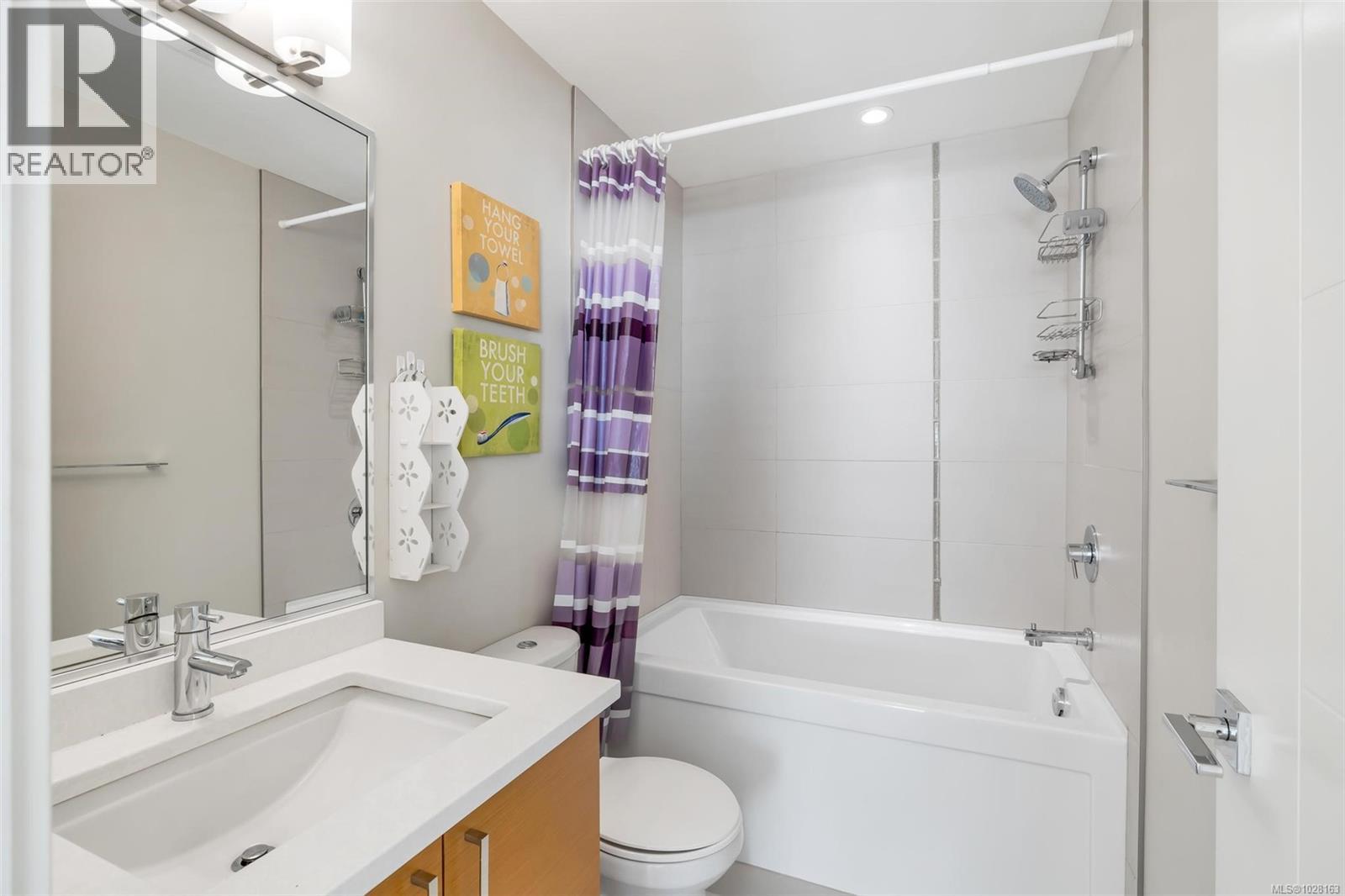 402 4000 Shelbourne St, Saanich, British Columbia  V8N 0B6 - Photo 25 - 1028163