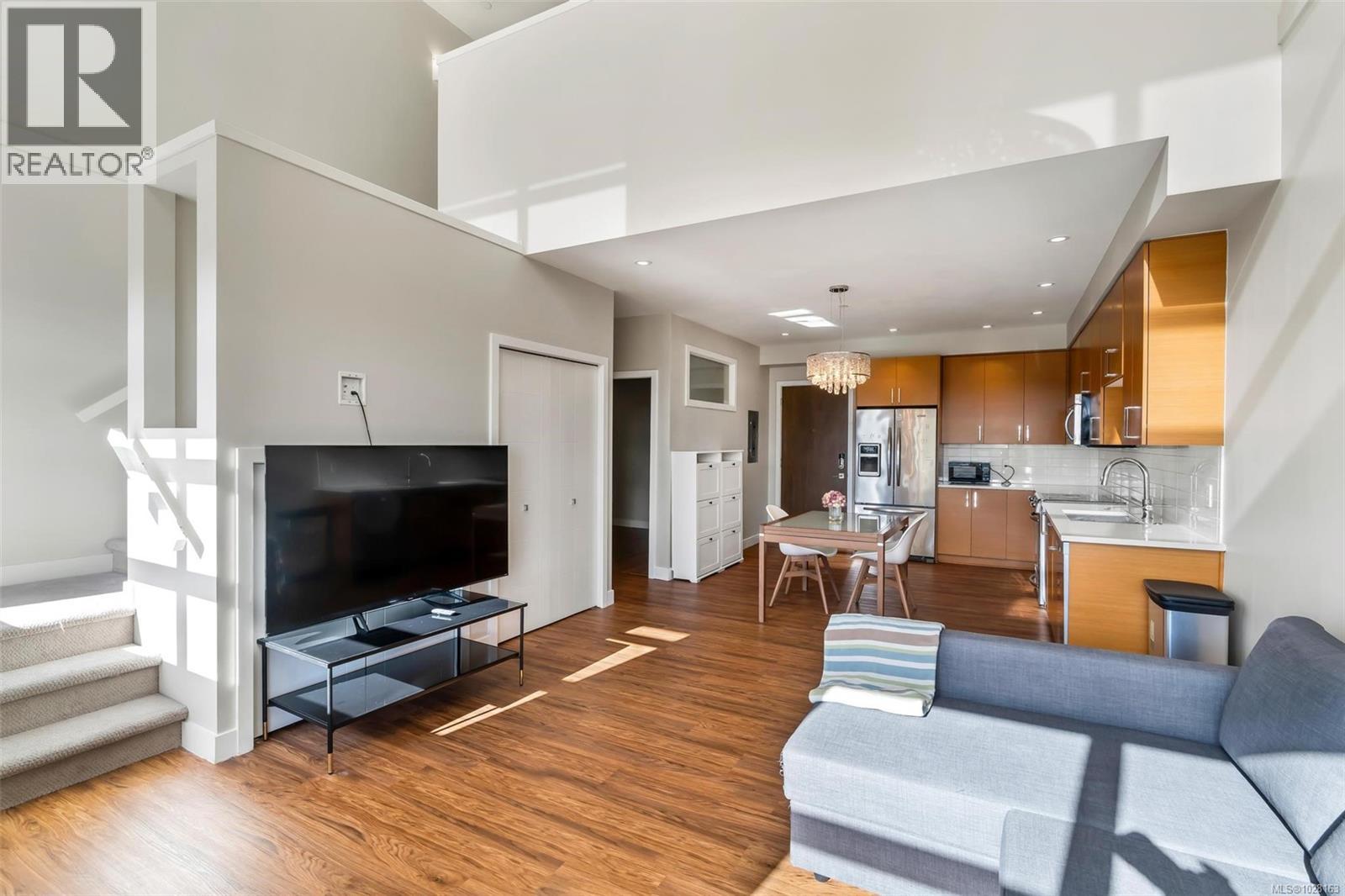 402 4000 Shelbourne St, Saanich, British Columbia  V8N 0B6 - Photo 6 - 1028163