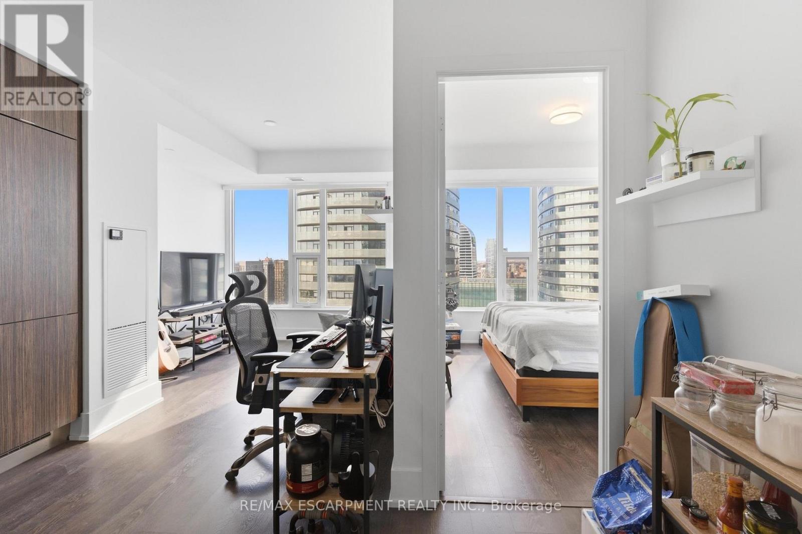 5512 - 10 York Street, Toronto, Ontario  M5J 0E1 - Photo 23 - C12864320