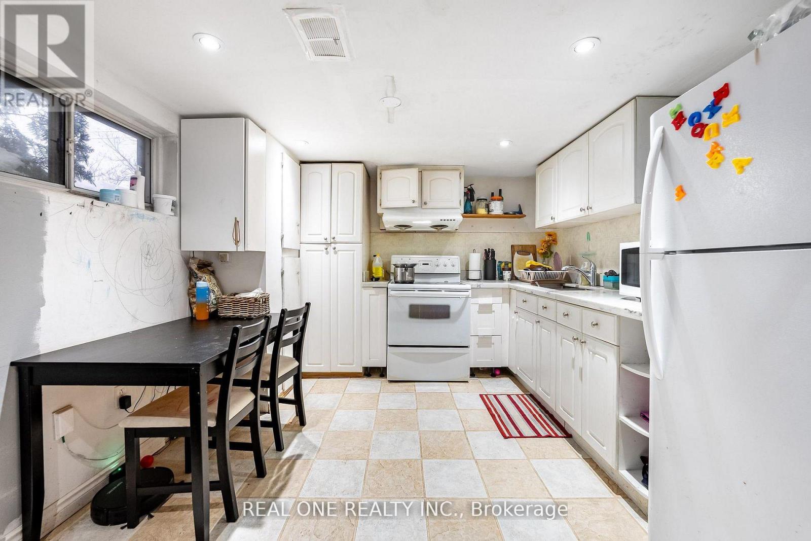 18 Courton Drive, Toronto, Ontario  M1R 1K8 - Photo 24 - E12864334