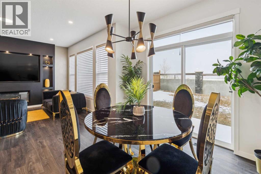 86 Creekside Way Sw, Calgary, Alberta  T2X 4A9 - Photo 11 - A2278154