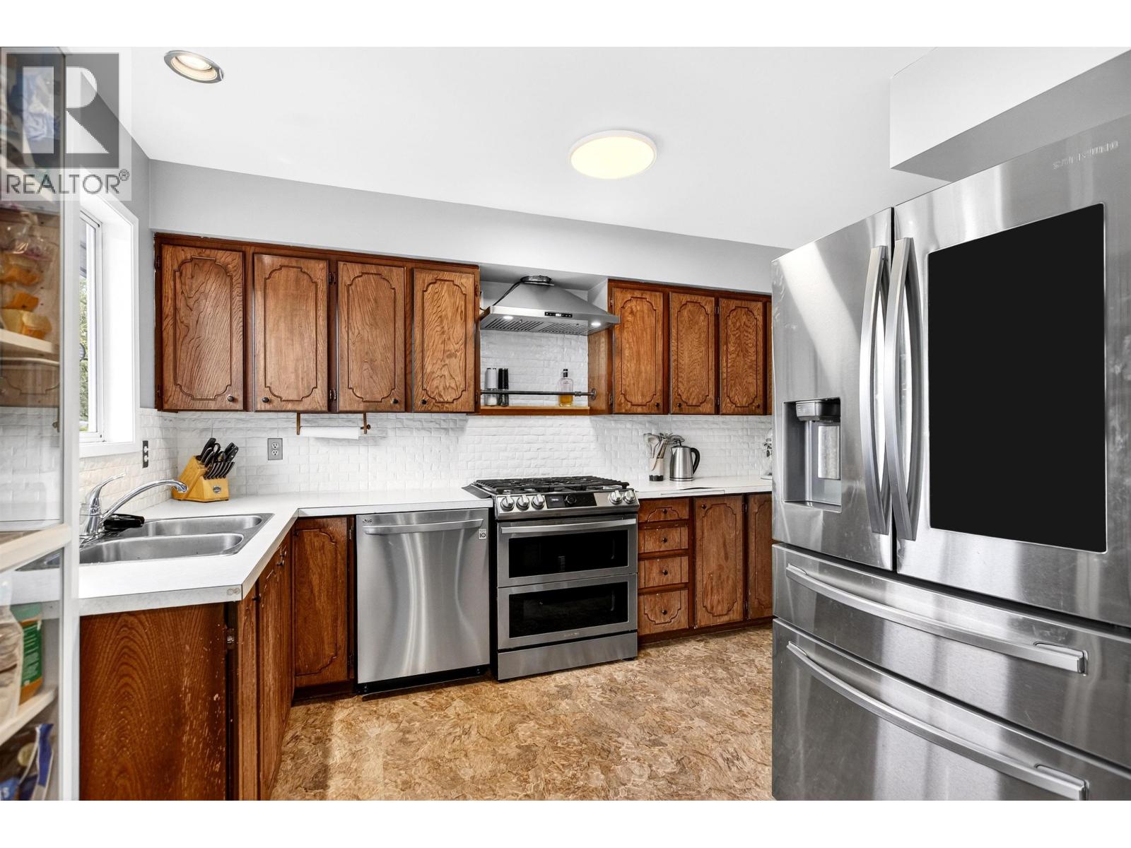 21875 124 Avenue, Maple Ridge, British Columbia  V2X 4J1 - Photo 8 - R3097755