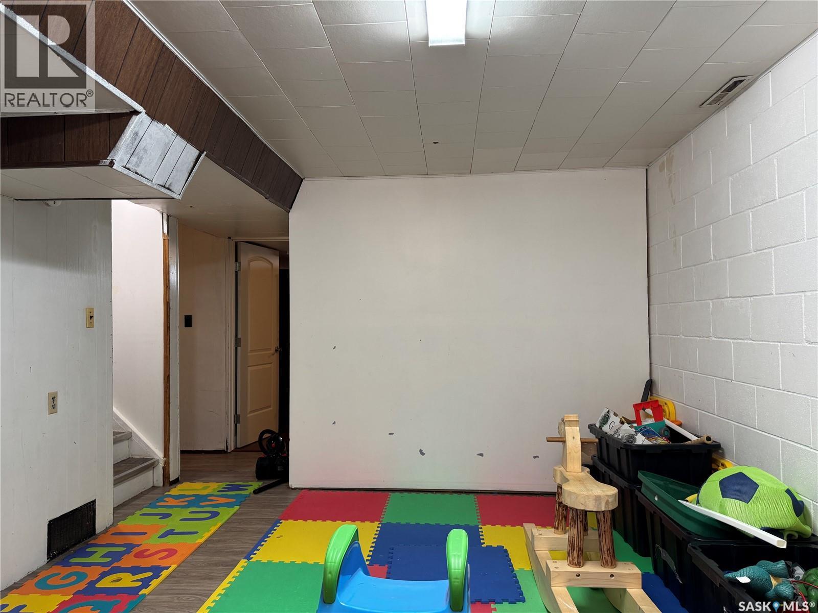 312 5th Street W, Wynyard, Saskatchewan  S0A 4T0 - Photo 25 - SK030039