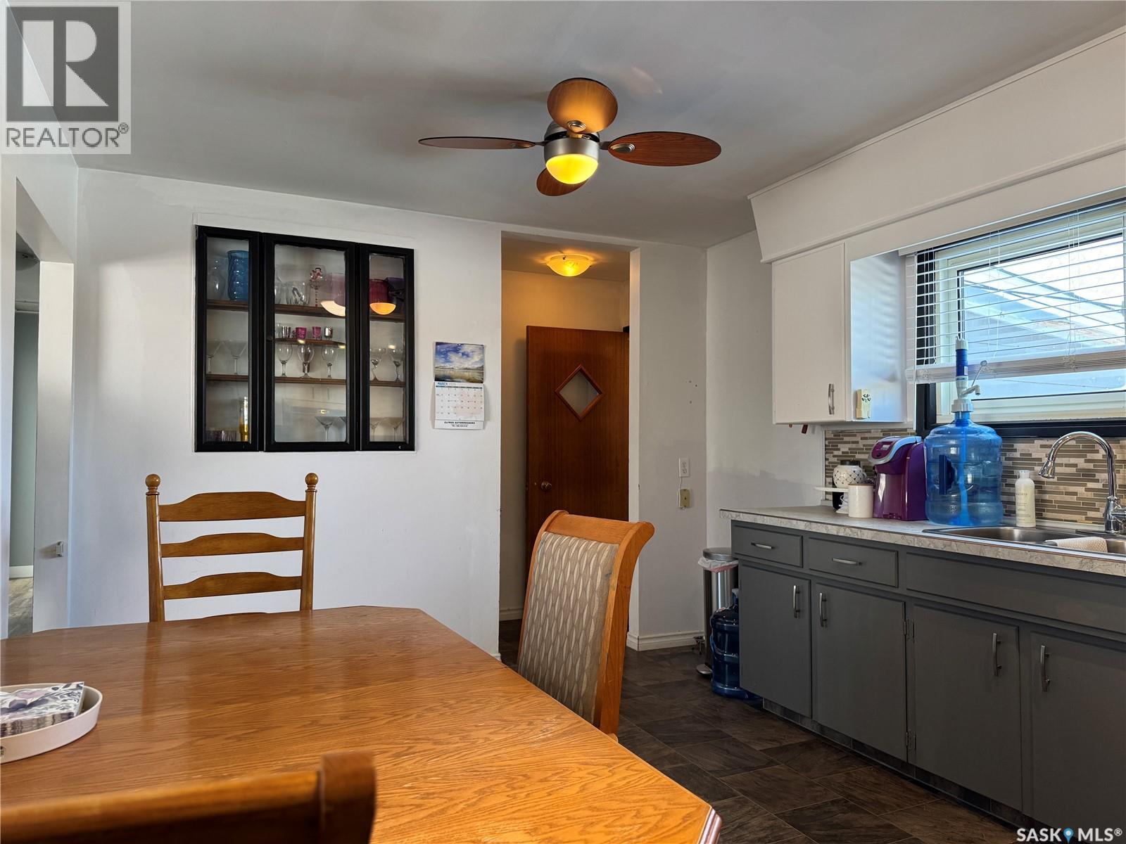 312 5th Street W, Wynyard, Saskatchewan  S0A 4T0 - Photo 4 - SK030039