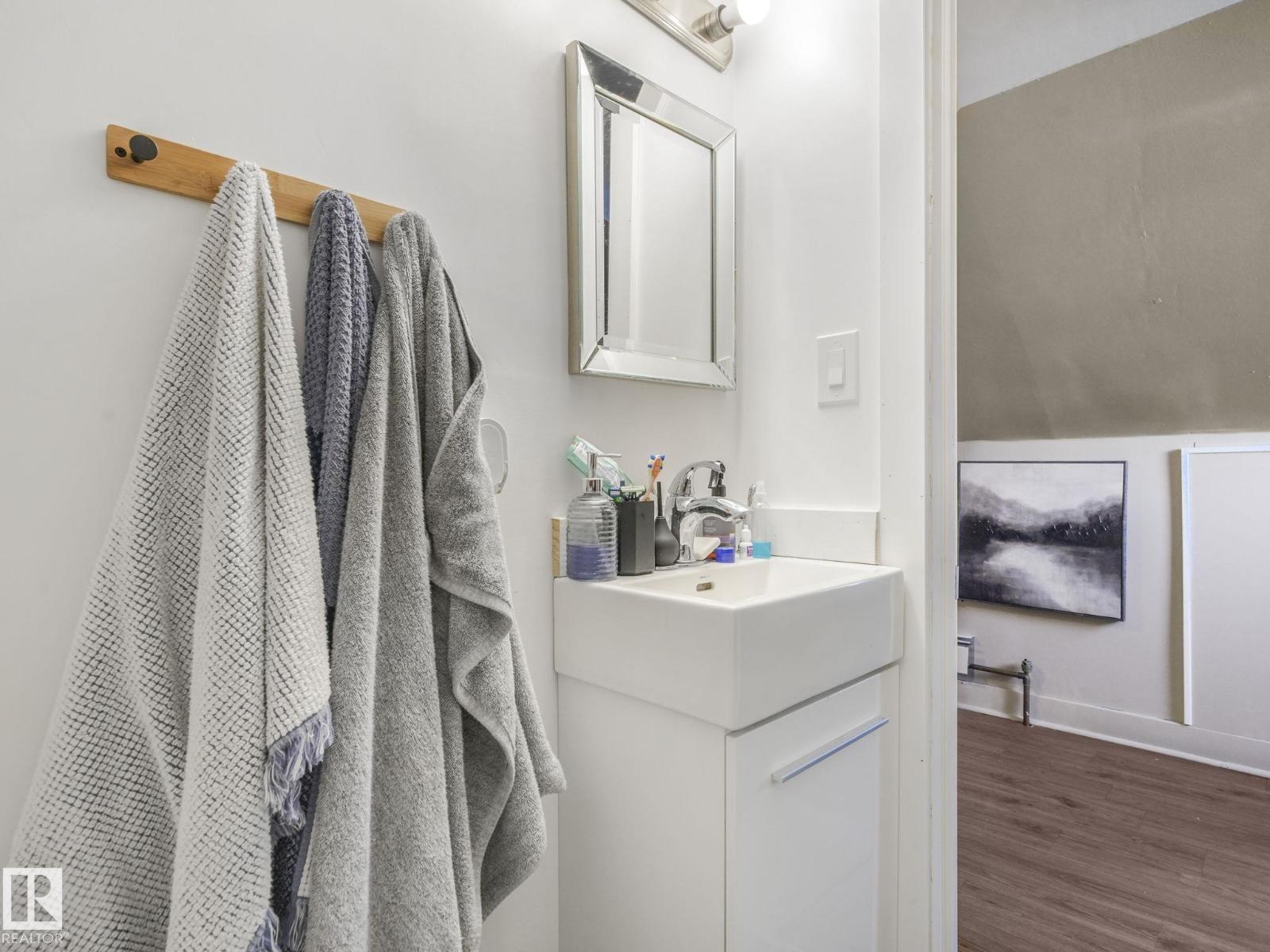 9638 106 Av Nw, Edmonton, Alberta  T5H 0N4 - Photo 34 - E4476654