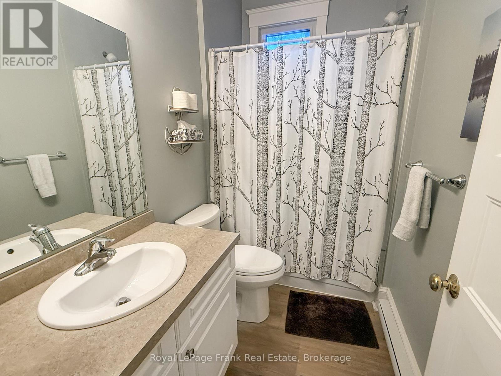 201 - 36 Hollow Lane, Prince Edward County, Ontario  K0K 1P0 - Photo 21 - X12469605