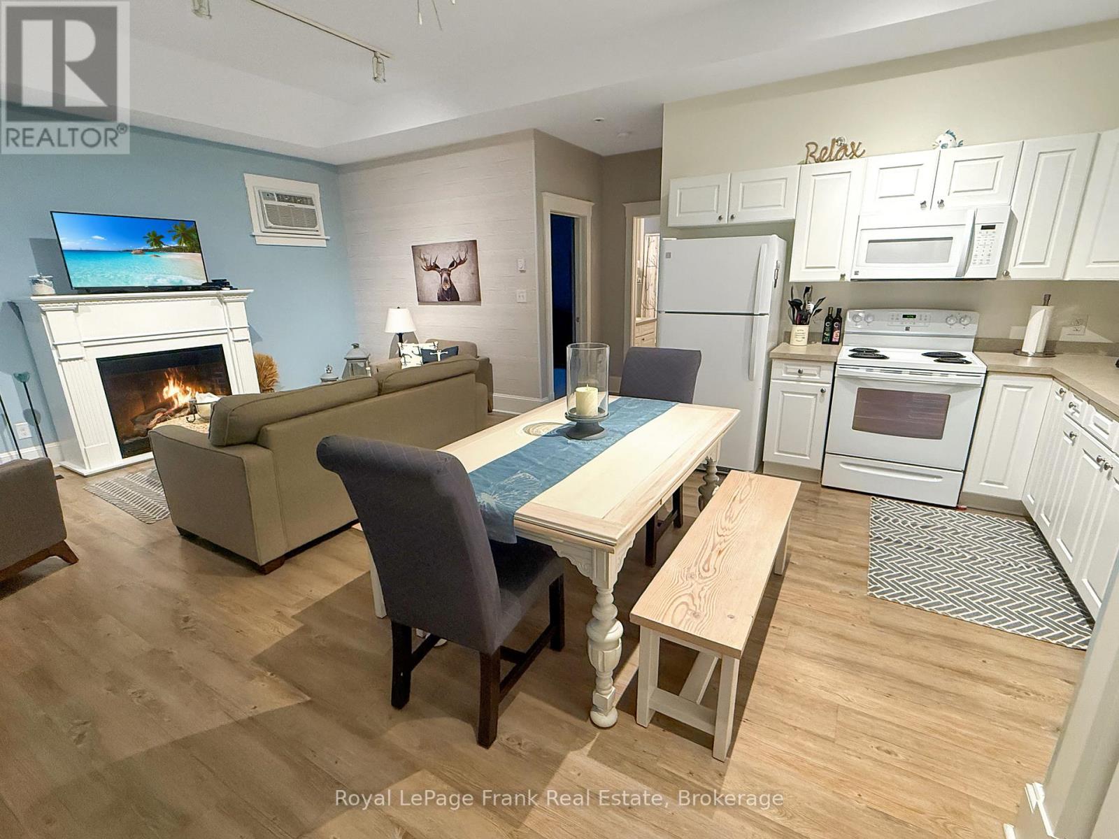 201 - 36 Hollow Lane, Prince Edward County, Ontario  K0K 1P0 - Photo 15 - X12469605