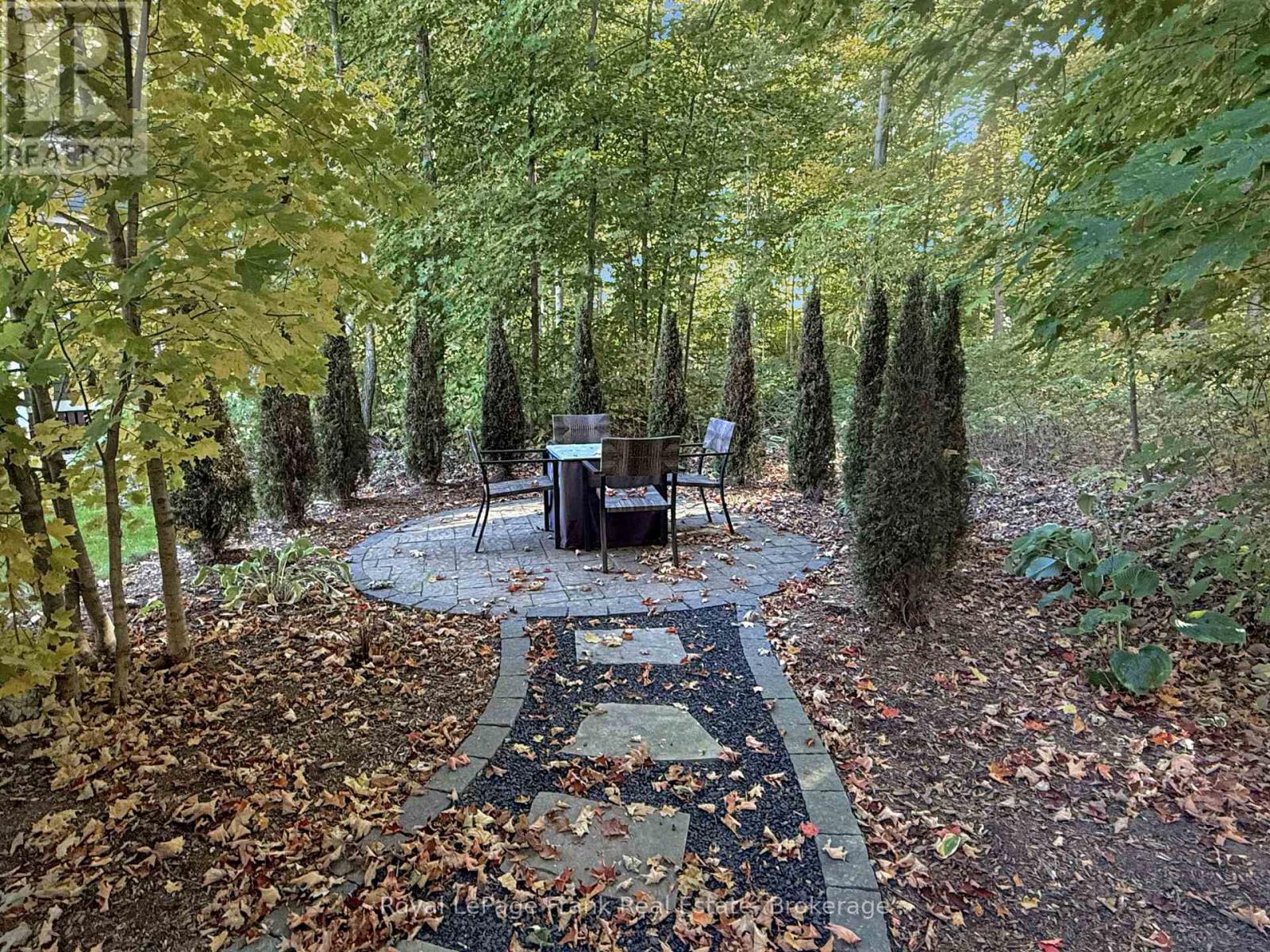 201 - 36 Hollow Lane, Prince Edward County, Ontario  K0K 1P0 - Photo 6 - X12469605