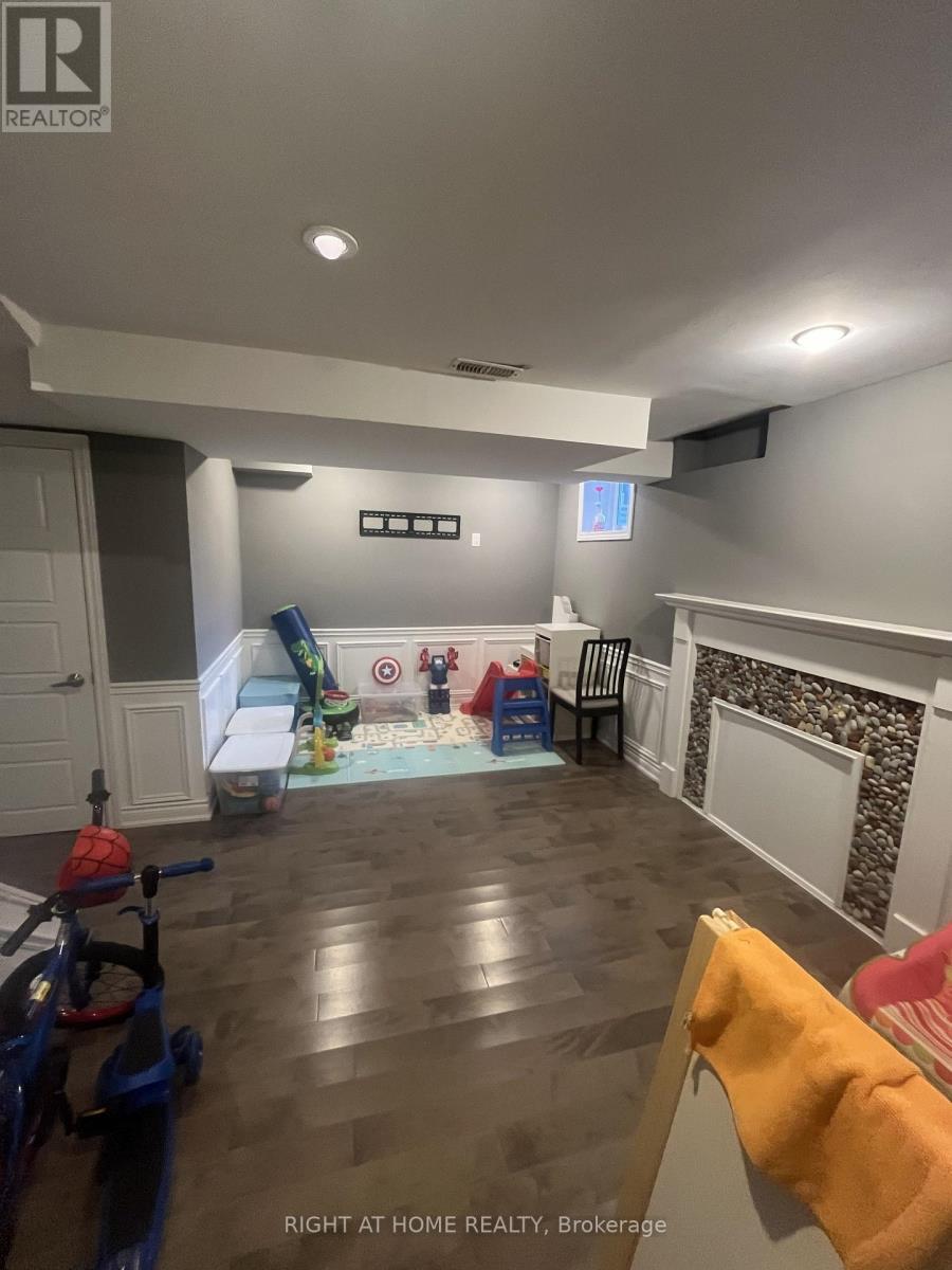 5266 Fairford Crescent, Mississauga, Ontario  L5V 1Z9 - Photo 11 - W12864282