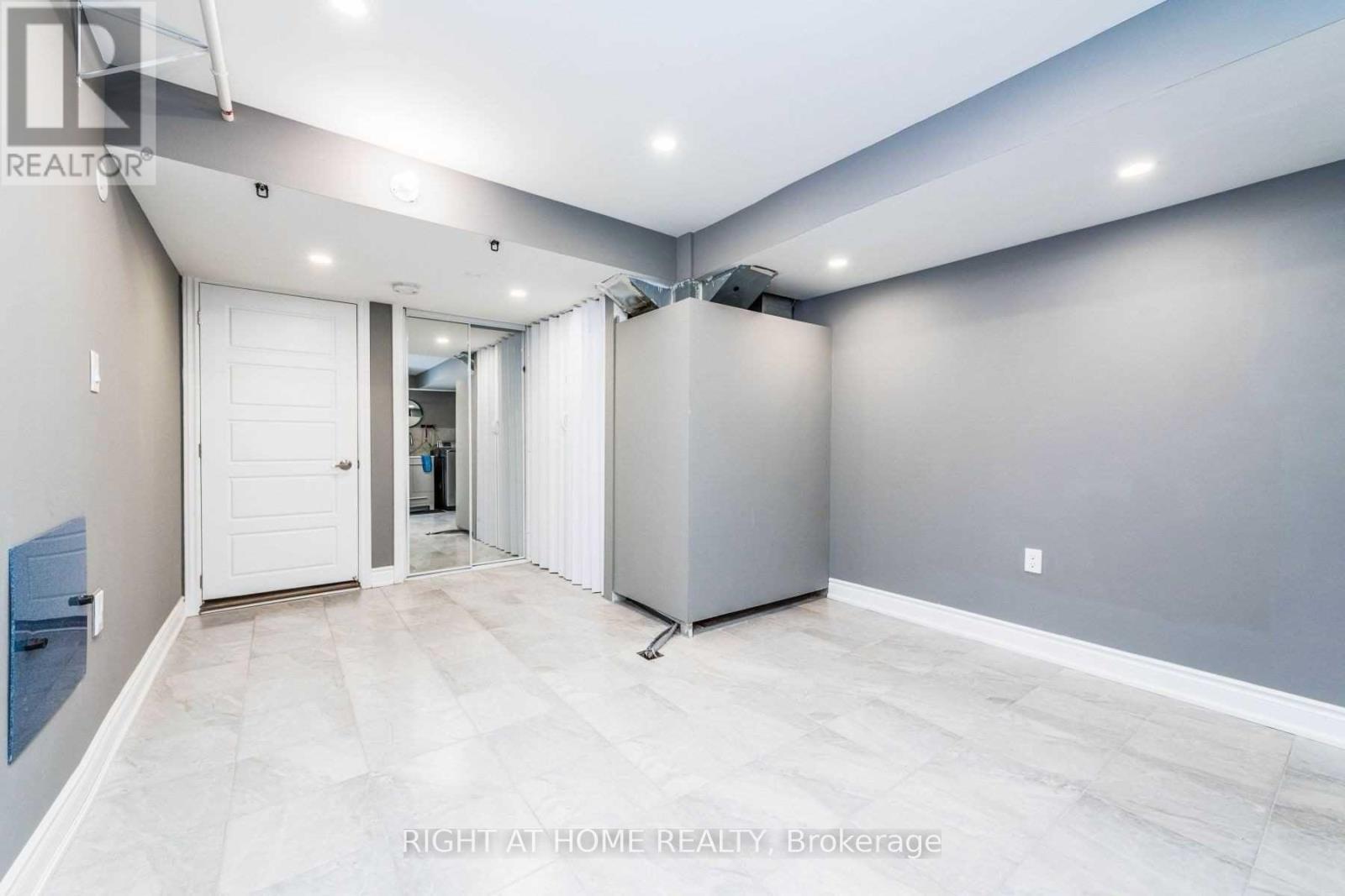 5266 Fairford Crescent, Mississauga, Ontario  L5V 1Z9 - Photo 14 - W12864282