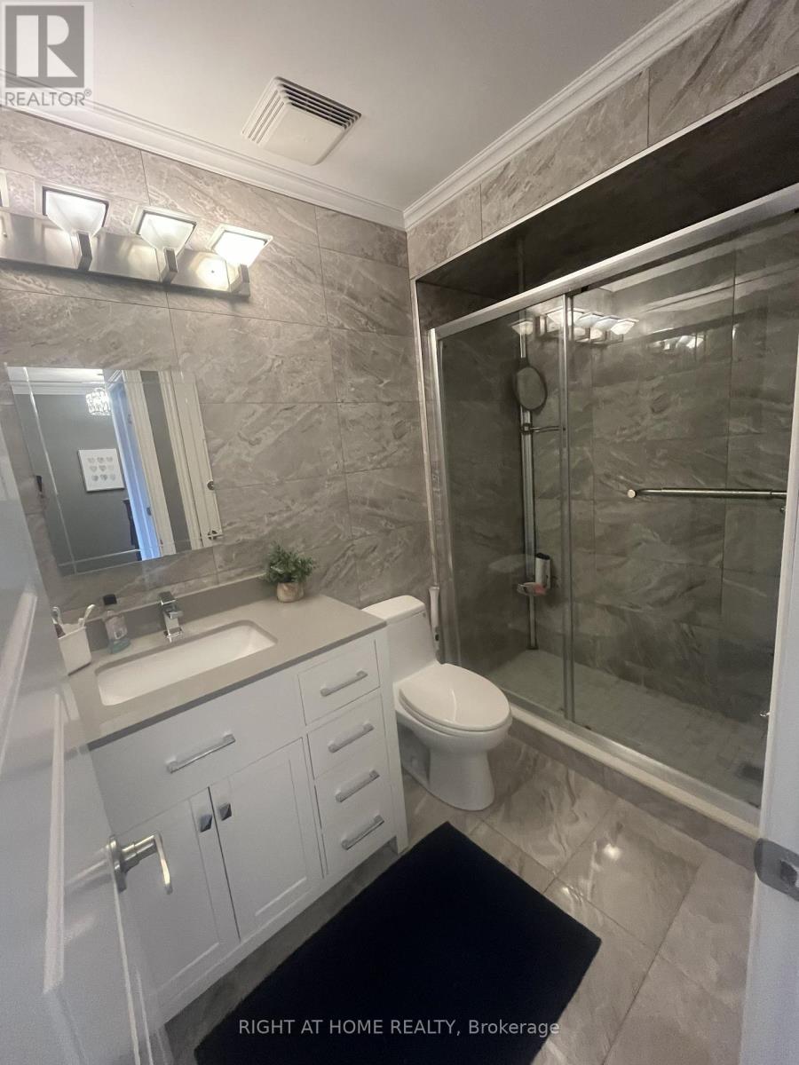 5266 Fairford Crescent, Mississauga, Ontario  L5V 1Z9 - Photo 9 - W12864282