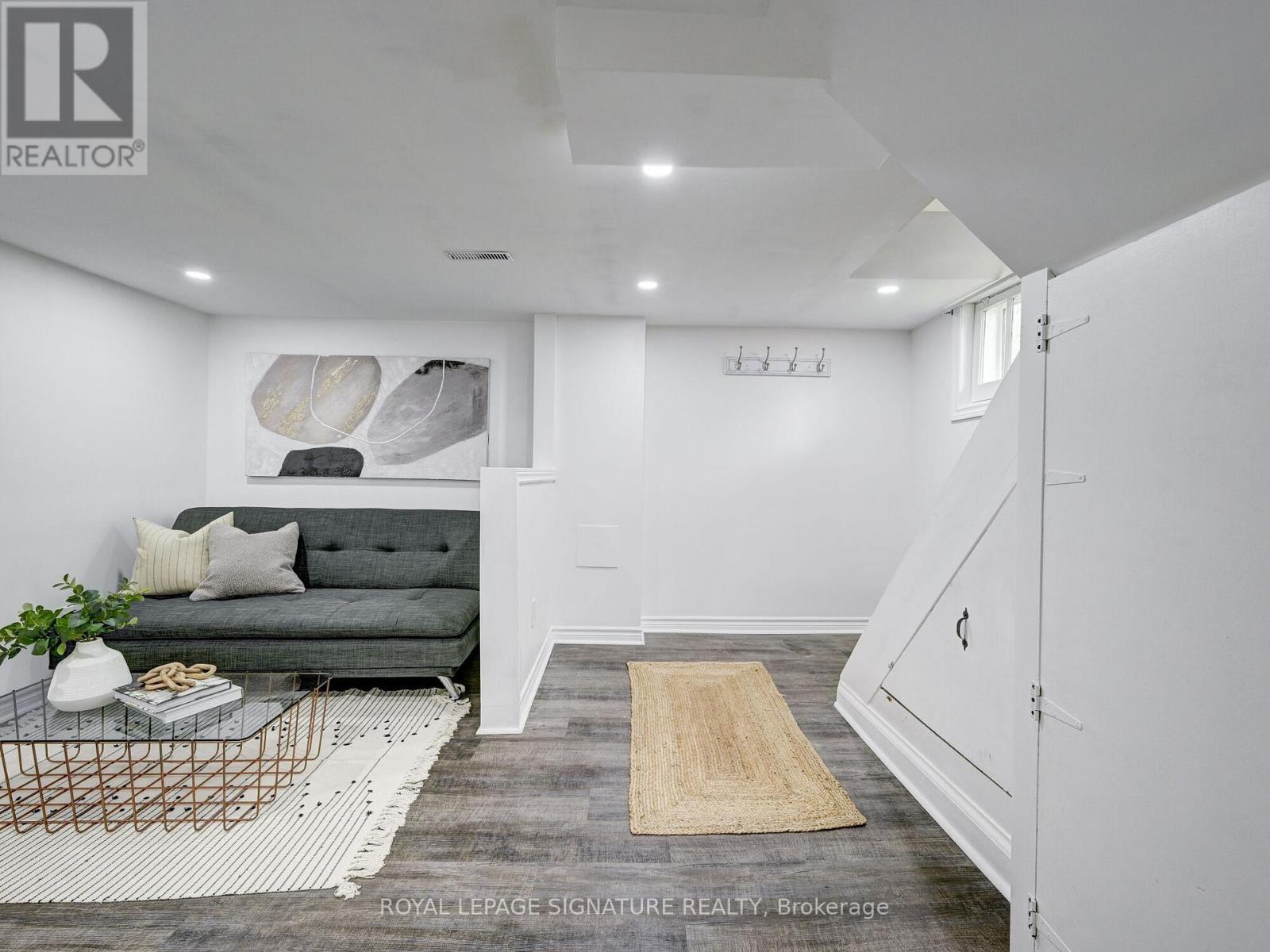 Ll - 1 Worthington Crescent, Toronto, Ontario  M6S 3P4 - Photo 2 - W12864294